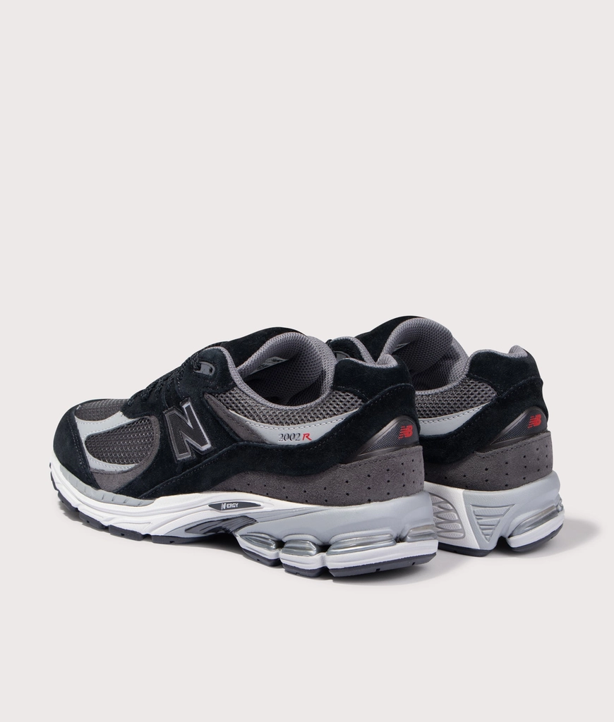 New Balance Mens 2002R Sneakers